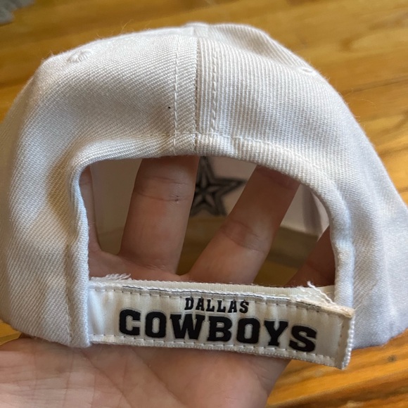 Dallas Cowboys Hat - Picture 3 of 4